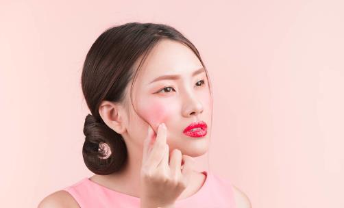 消除痘痘的洗臉?lè)ㄍ扑]