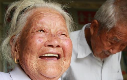 日本人均壽命，為何會(huì)是全球最長(zhǎng)？憑這4點(diǎn)，就比我們多活