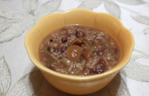 九款靜心安神營養(yǎng)食譜 讓您擺脫失眠之苦