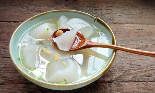 老年人喝湯應(yīng)謹(jǐn)慎 最適合老人喝的營養(yǎng)湯
