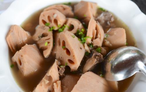 立秋之后要吃藕，七孔藕和九孔藕有區(qū)別嗎？搭配排骨食療