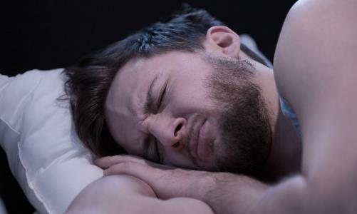 可怕的噩夢(mèng)讓睡眠質(zhì)量變低 不同夢(mèng)境與不同疾病有關(guān)