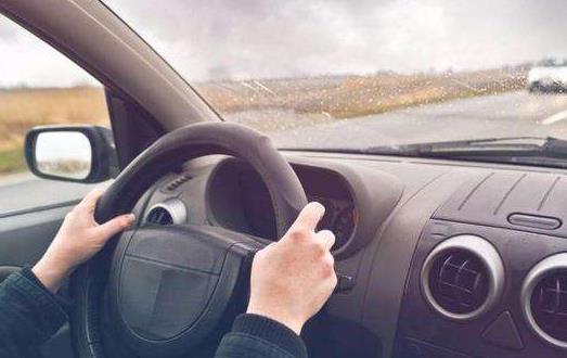 新手開車上路 養(yǎng)成開車的八個好習(xí)慣避開危險