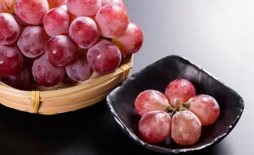 秋季養(yǎng)生，多吃應(yīng)季水果 