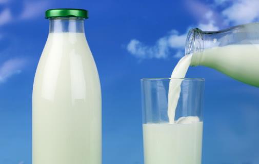 六種牛奶搭配等于服毒 常溫奶和鮮奶營養(yǎng)是否一樣