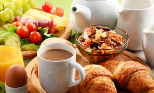 煎餅和漢堡包誰是不健康早飯 營(yíng)養(yǎng)早餐搭配吃出健康