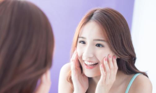 冬季皮膚易干燥保濕做起來 冬季要掌握正確護(hù)膚時(shí)間