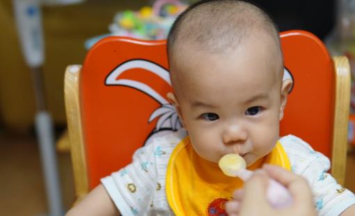 寶寶輔食越爛越好？寶寶吃什么輔食才營(yíng)養(yǎng)