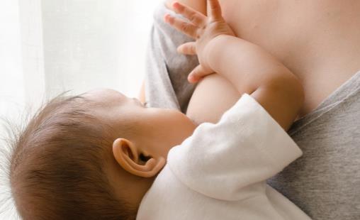乳頭皸裂怎么辦？疼痛別硬扛！