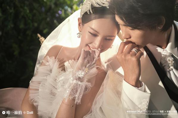 唯一旅拍告訴你：旅拍婚紗照中男士應(yīng)該做些什么？