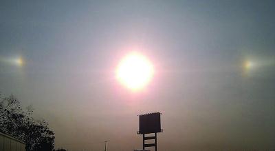 江蘇上海天空3個太陽，南京晴天倒掛微笑彩虹，專家稱不是末日是幻日