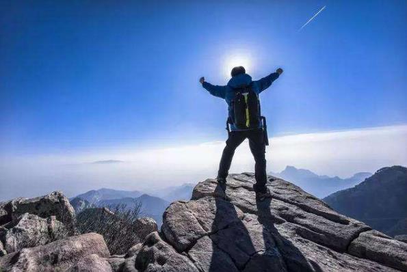 登山有風(fēng)險(xiǎn) 小心加謹(jǐn)慎 驢友戶外登山旅游注意事項(xiàng)有哪些