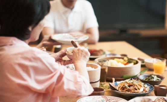 吃的太飽“撐”出10種病 堅(jiān)持七八分飽可以這樣做
