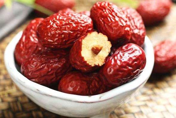 冬天要多吃哪些蔬菜？適宜冬季吃的蔬菜及補(bǔ)血食物推薦