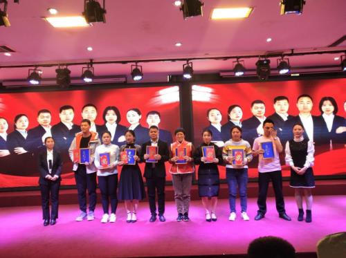 【初心不忘，續(xù)夢(mèng)前行】鄭州京美醫(yī)院2020新年團(tuán)拜會(huì)隆重舉行！