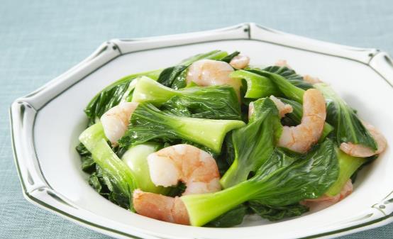 老人補鉀控制血壓預(yù)防中風(fēng) 綠葉菜含鉀賽香蕉