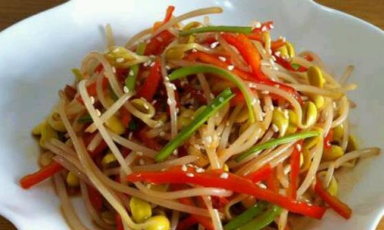 豆芽品種豐富營養(yǎng)全面 豆芽的簡單家常做法