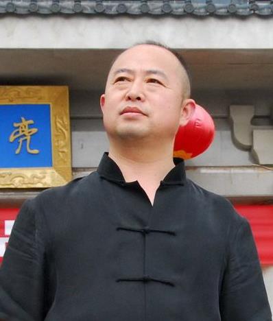 當(dāng)代畫家林德坤藝術(shù)鑒賞：過雨看松色，隨山到水源
