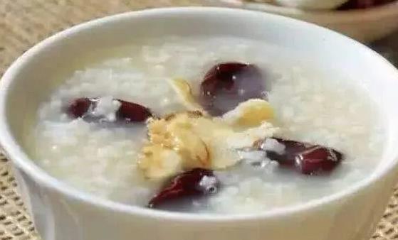 多食紅棗能達(dá)到良好的滋補(bǔ)效果 紅棗的諸多吃法