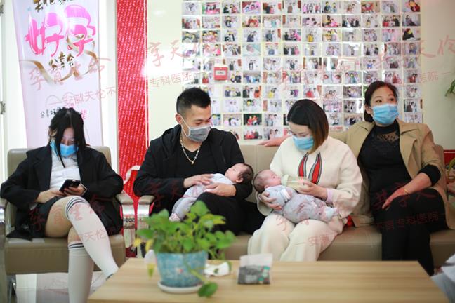 楊女士誕下龍鳳胎，在合肥安徽天倫醫(yī)院治療不孕