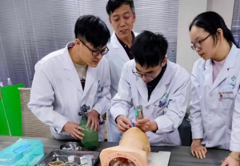 南寧東大肛腸醫(yī)院怎么樣？收費貴嗎？平價醫(yī)院效果好
